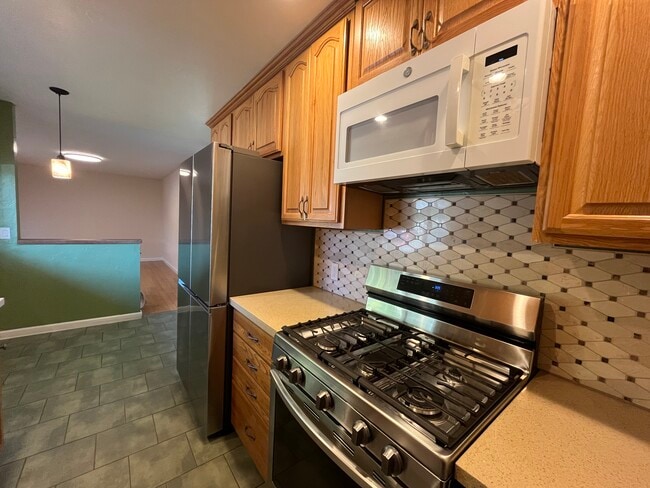 Photo - 4058 Lambert Rd