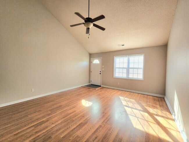 Photo - Beautiful 3 bed 2 1/2 bath townhome in a gated community with a pool. Showings Coming Soon!!!