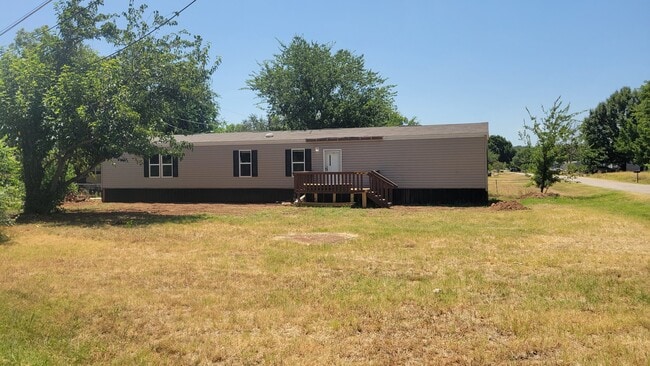 Photo - 5527 Lake View Dr
