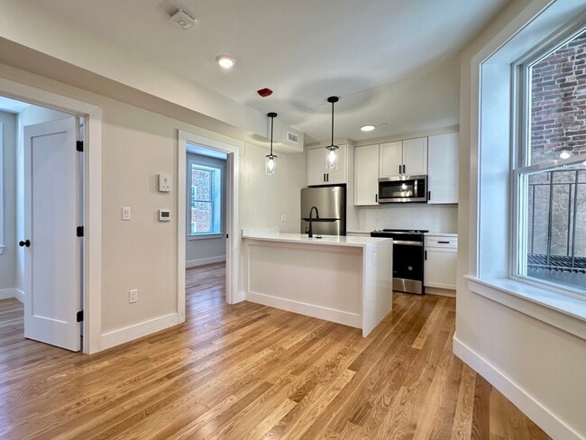 Building Photo - 76 N Margin St Unit 5F Rental