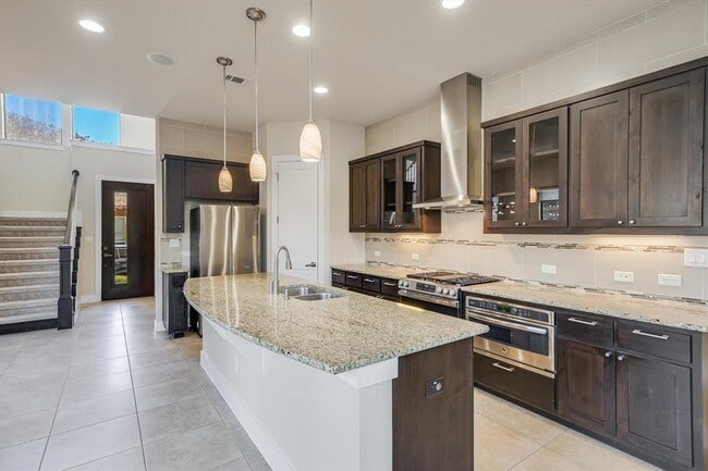 Photo - 509 Baylee Love Ln E