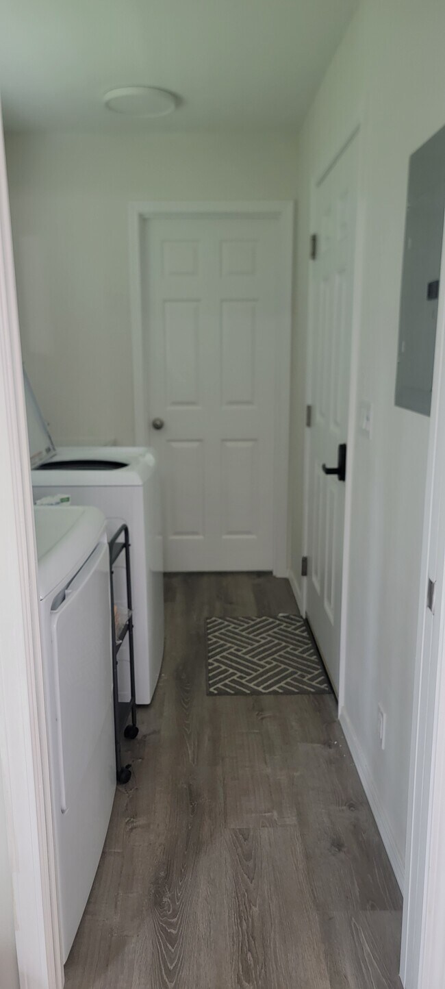 Photo - 16-2063-2063 Azure Rd