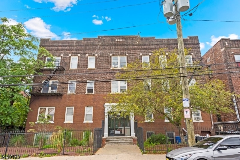 Photo - 16 Irving St Unit B7