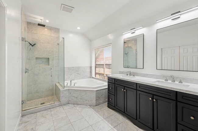 Building Photo - 17907 Stoney Glade Ct