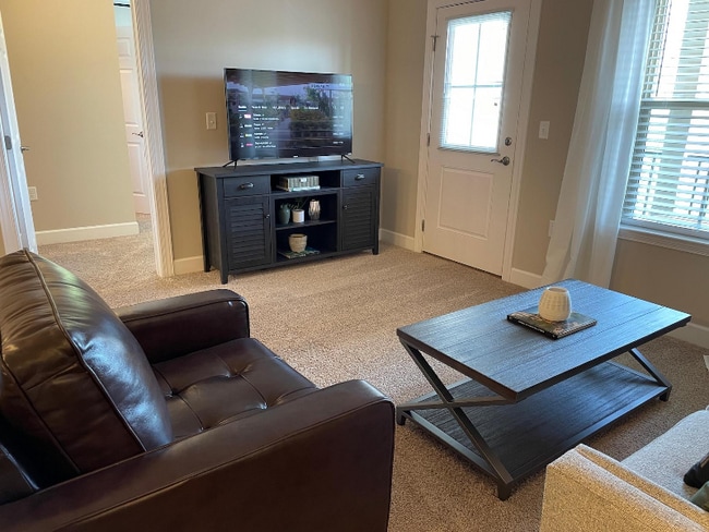 Photo - 700 Zumstein Ln Unidad Apt. 308