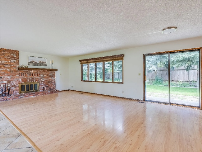 Photo - 125 Sherry Ln