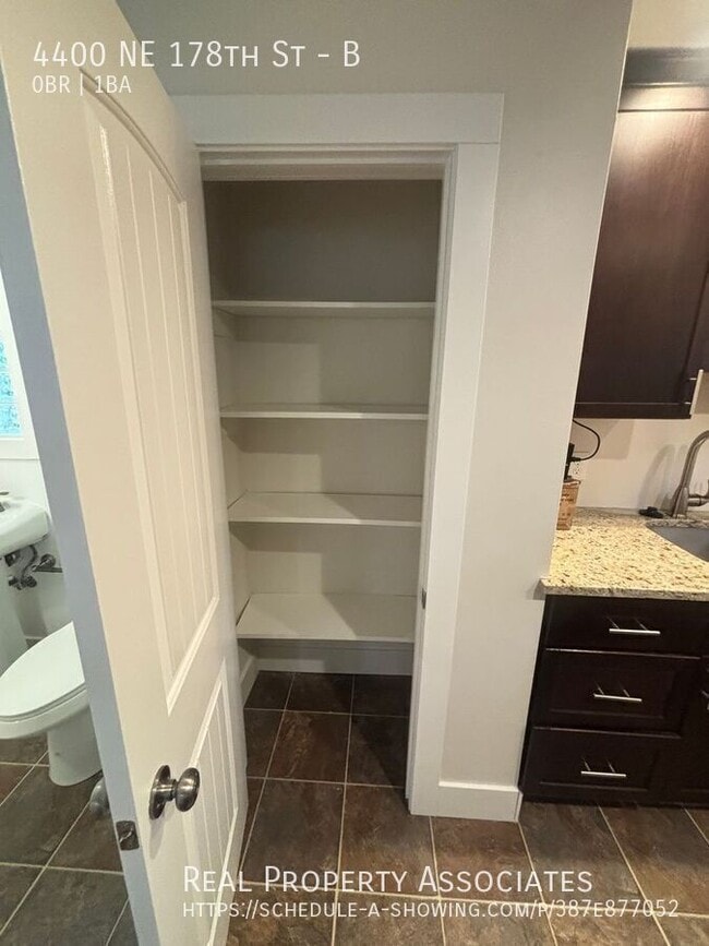 Photo - 4400 NE 178th St Unit B