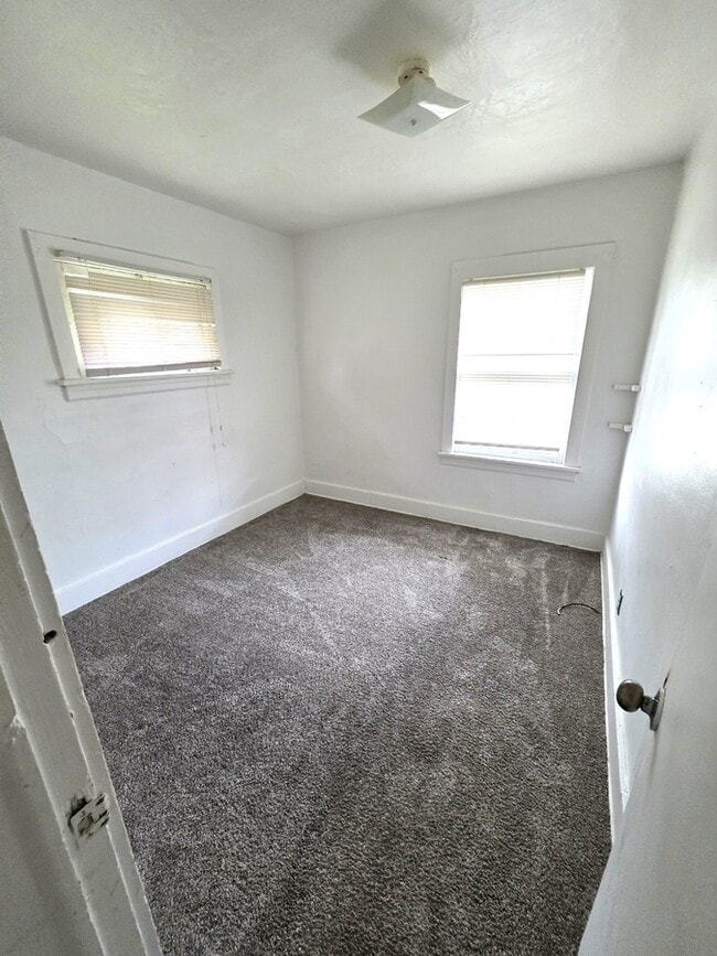 Photo - 751 Leonard Ave