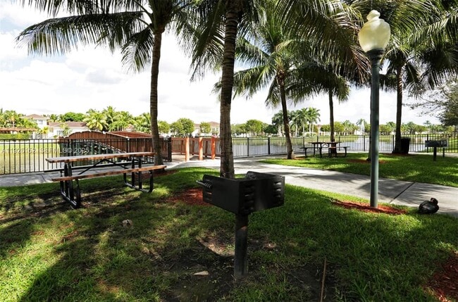 Photo - 2451 Centergate Dr Unit 104