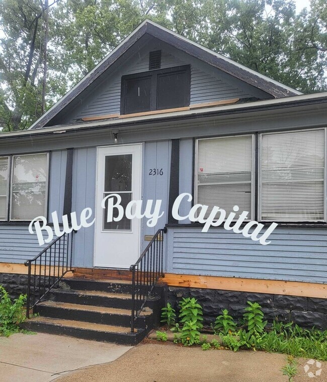 Building Photo - 2 bedroom, 1 bath house