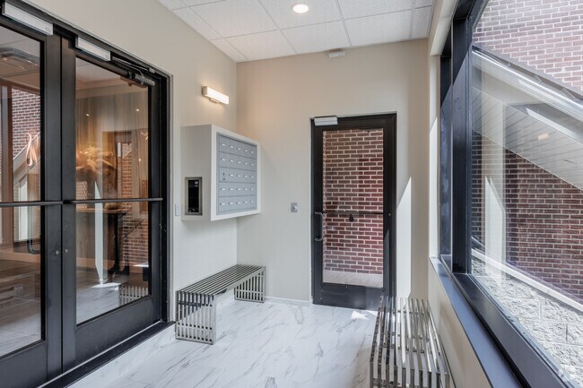 Photo - Montclare Luxury Apartments