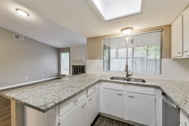 Photo - 26 W Broken Oak Ct