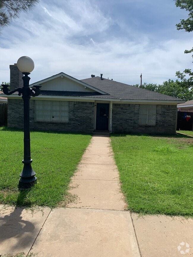 Building Photo - 4bedroom in 2bathroom located in Avondale Rental