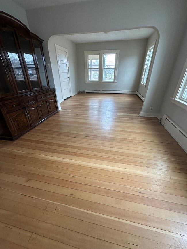 Photo - 295 Lasalle St Apartment