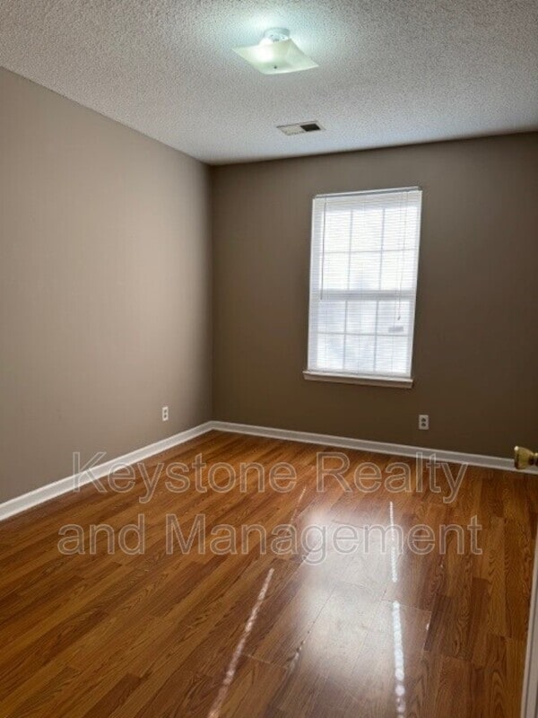 Photo - 1127 Keith Ave