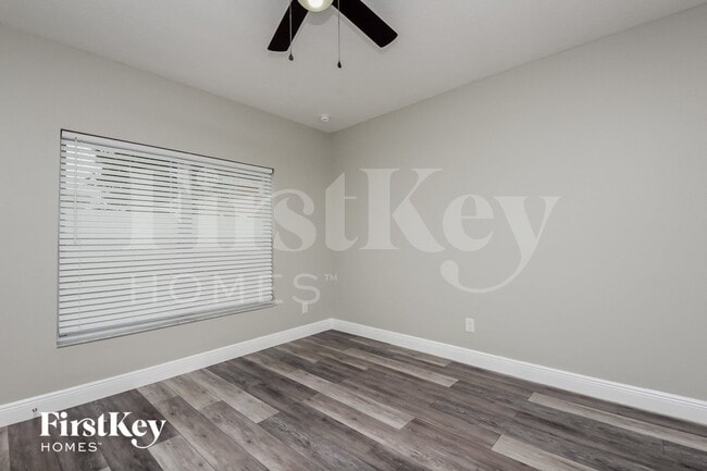 Photo - 347 Iron Wood Dr
