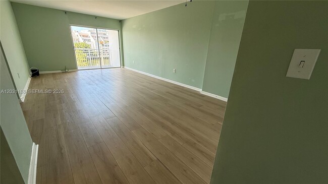 Photo - 400 Kings Point Dr Unit 316