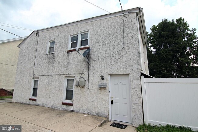 Photo - 411 Grove St Apartment