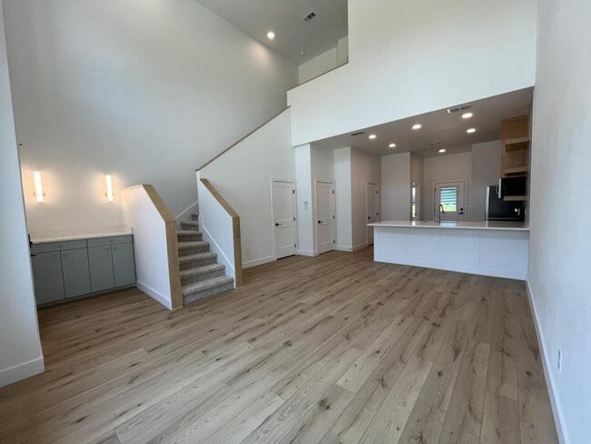 Photo - 121 Post Oak Rd