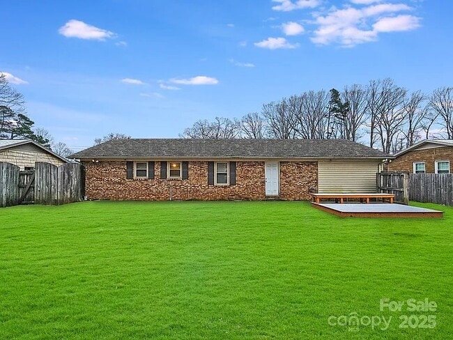 Photo - 712 Stevens St