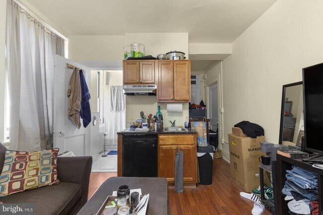 Building Photo - 1324 Locust St Unit 1419