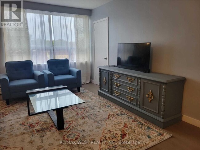 Photo - 354 Marlee Ave