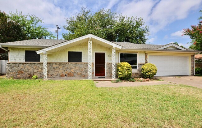 COMING SOON! FOR LEASE! Nice Remodeled - 3... - COMING SOON! FOR LEASE! Nice Remodeled - 3... House