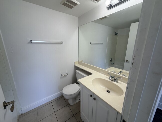 Photo - 5720 Rock Island Rd