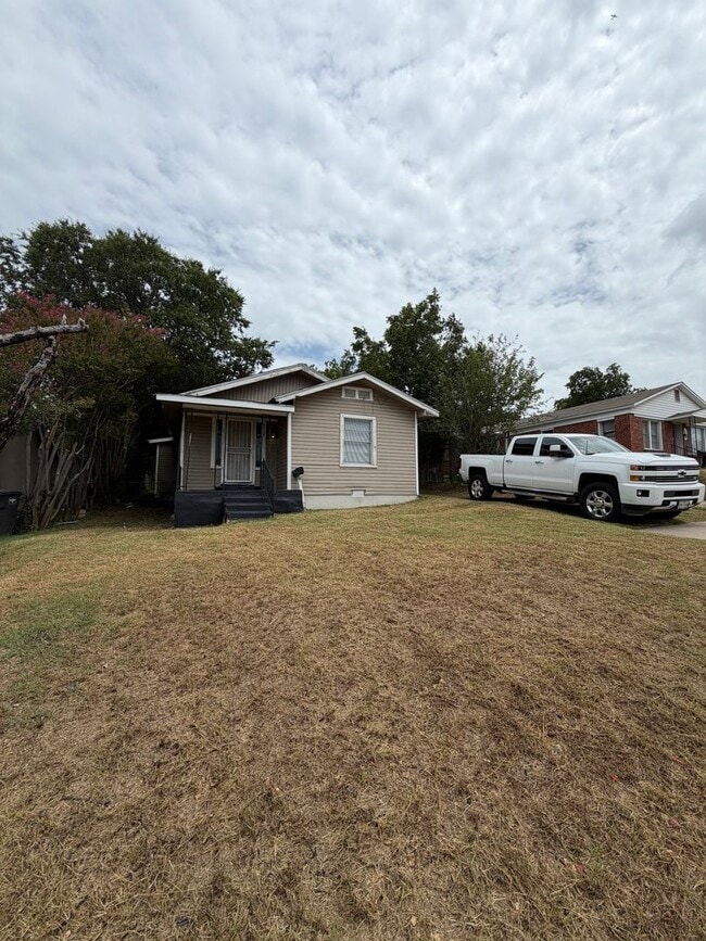 Photo - Charming 2 Bedroom Home for Rent in Como – Fort Worth, TX 76107