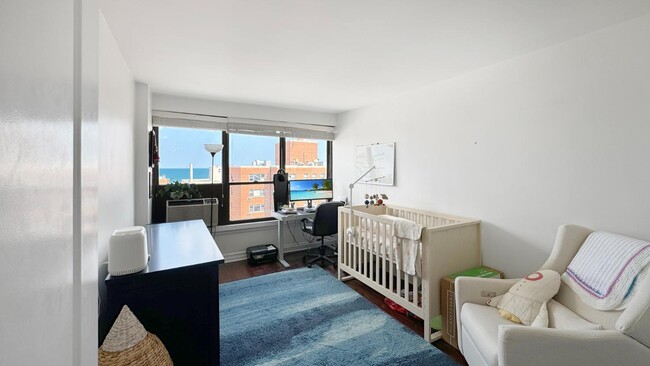 Photo - 2930 N Sheridan Rd Condo Unit 2012