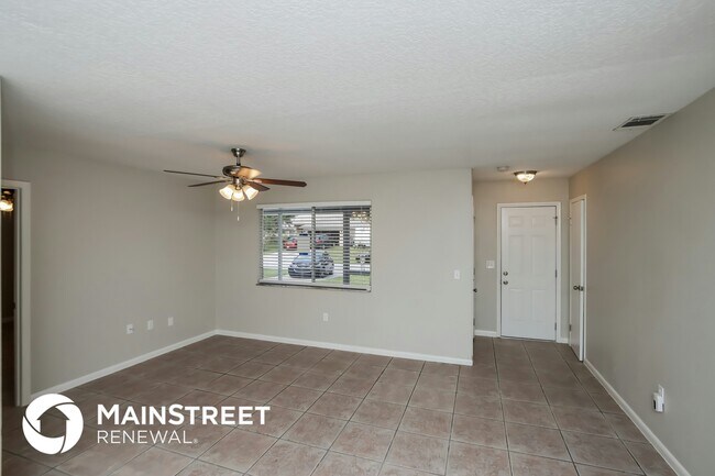 Photo - 1130 Emerald Rd SE
