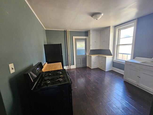 Photo - 930 19th St Unit Apt 1