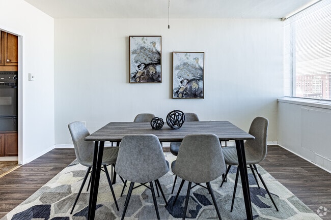 Model: 2BR, 2BA