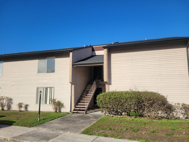 Photo - FOR RENT!! CUTE AND COZY 1 BEDROOM 1 BATHROOM WATER VIEW CONDO (MOVE IN SPECIAL)..