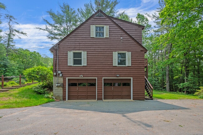 Photo - 108 Monson Rd Unidad A