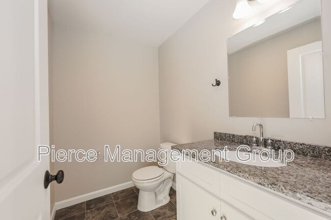 Photo - 6-21 Clarendon Way