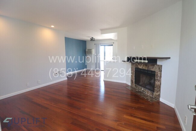 Building Photo - 2BR/2BA HOME w/ FIREPLACE, BALCONY, A/C, PARKING Unit 7