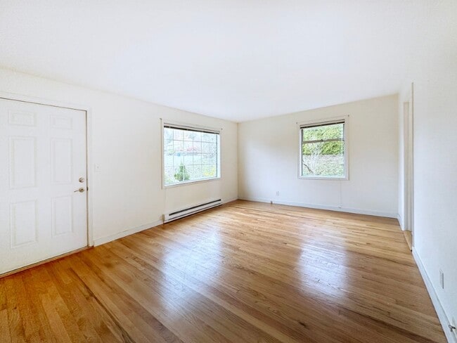 Photo - 2Bd/1Ba Seattle House