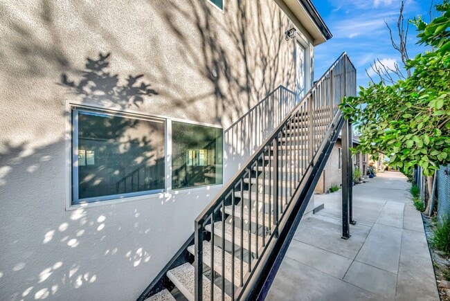 Photo - 11845 Hamlin St Unidad Upstairs ADU