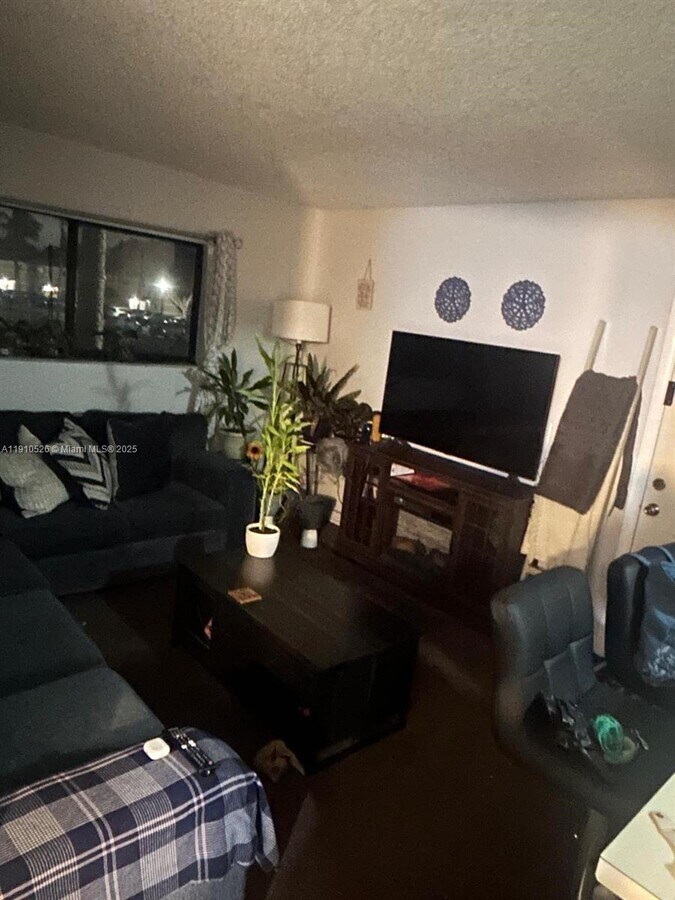 Photo - 351 Palm Way Unit 207