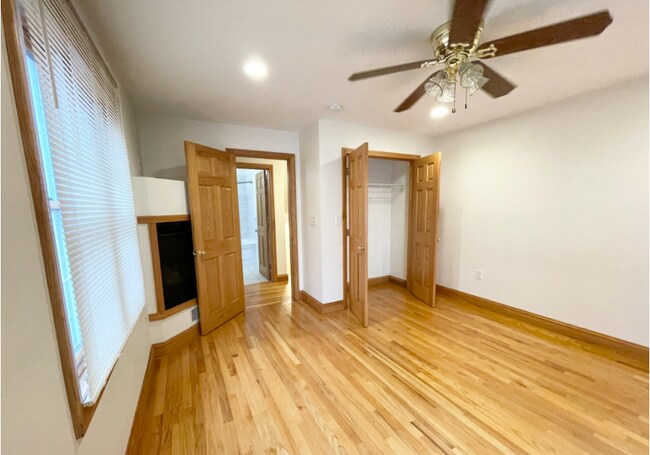 Photo - 241 W 3rd St Unit 2