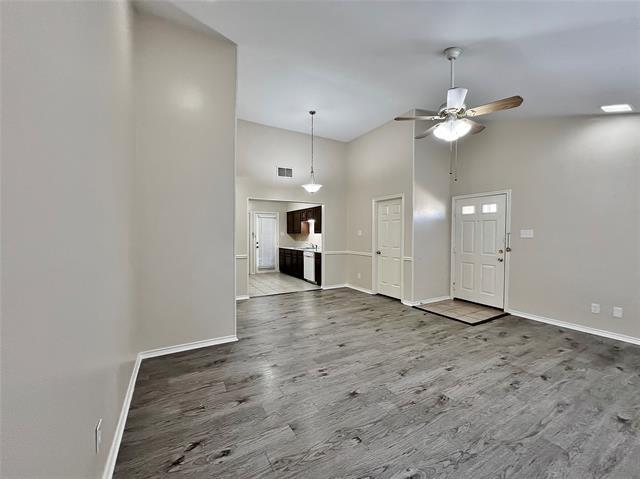 Photo - 717 Hillcrest Ct