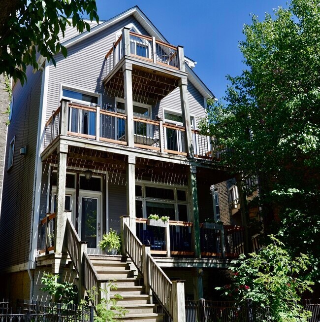 Building Photo - 3405 N Seminary Ave Unit 2 Rental