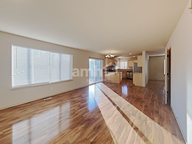 Photo - 9609 200th St E