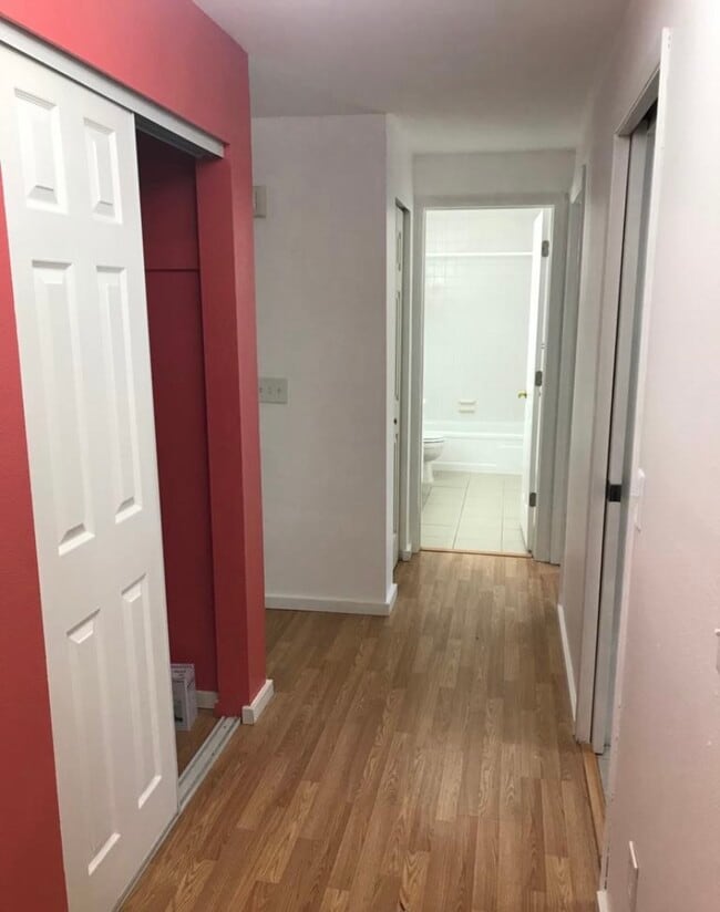 Photo - 15617 NE 18th St