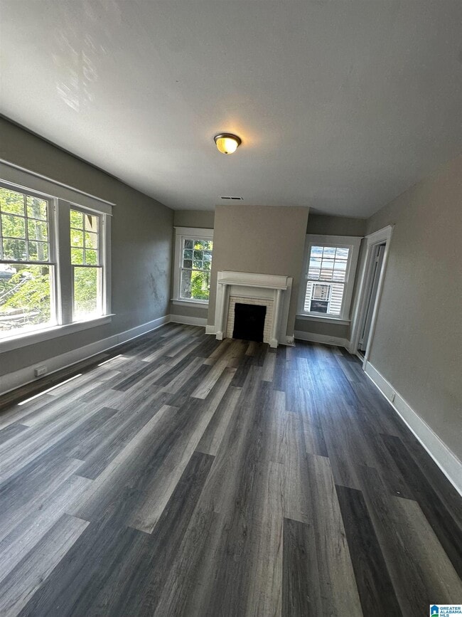 Photo - 1502 16th Ave S