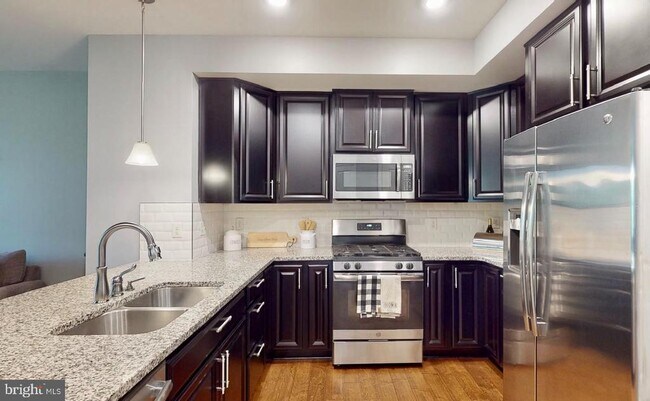 Photo - 7075 Darbey Knoll Dr