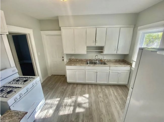 Photo - 2231 W 105th St Unit 2 UP