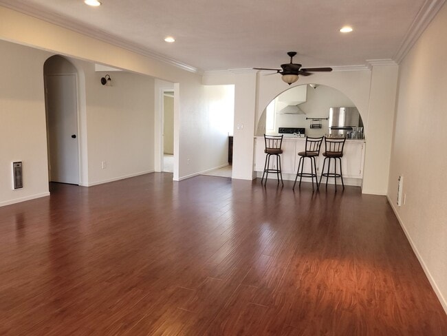 Photo - Beautiful Second Floor Condo in Great Area! Unit J