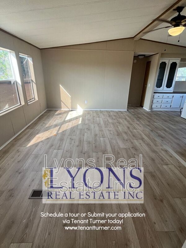 Photo - 10279 Barneyville Rd